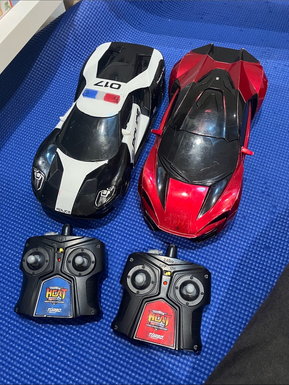 Remote Control Racing Car Duo